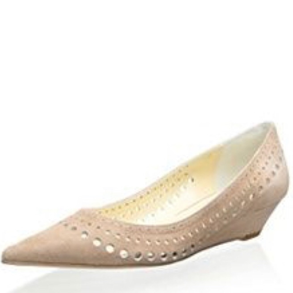 Butter Suntan Perforated Pointy Wedge Size7